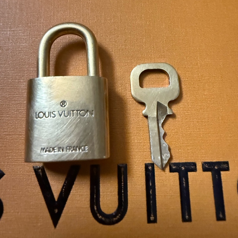 Louis Vuitton lock and key set #319